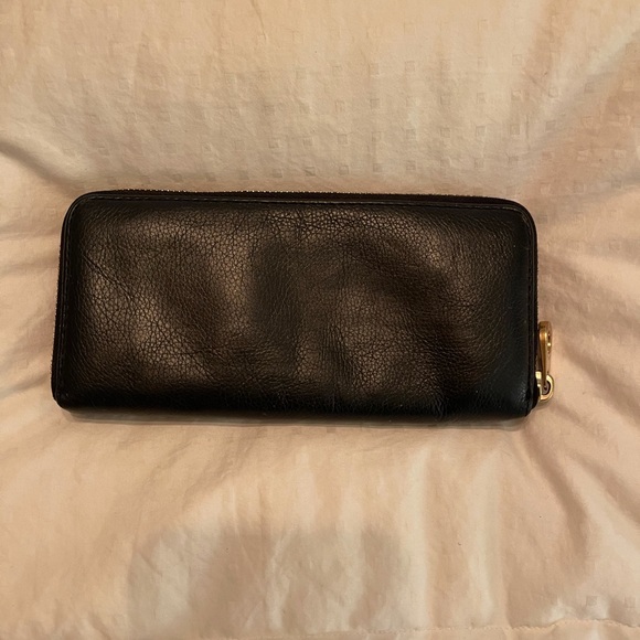 SOLD!!!Marc Jacobs Classic Q Wallet - Picture 3 of 11